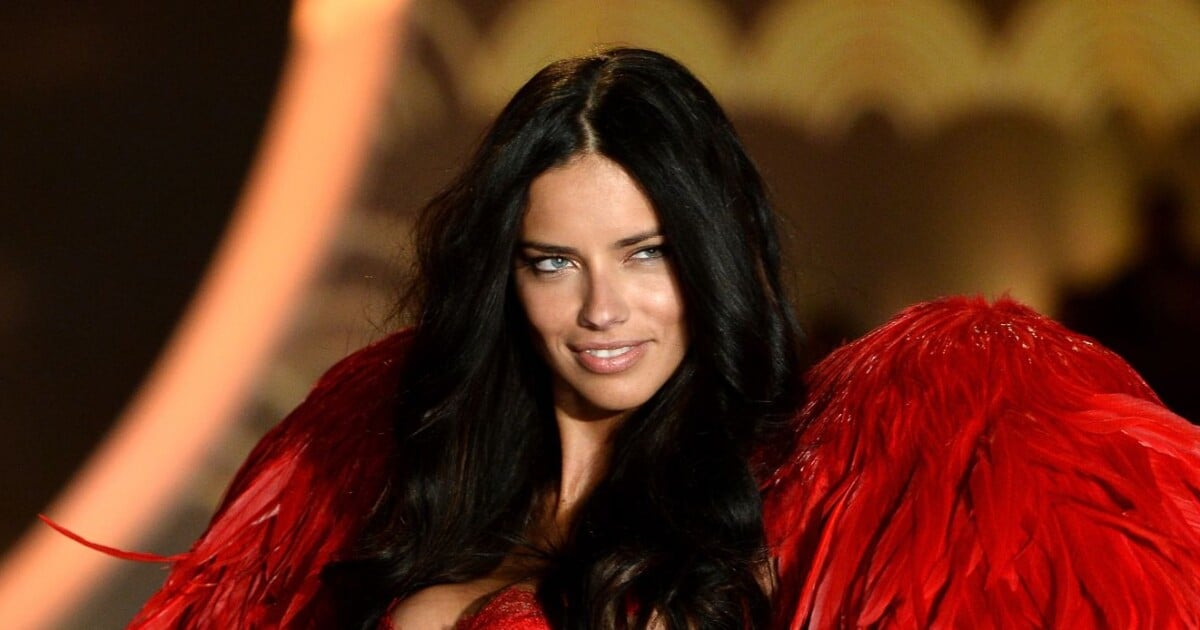Espinafre no café e nada de tempero: essa dieta extrema de Adriana Lima para manter o corpo nas passarelas vai te impactar (e muito!)