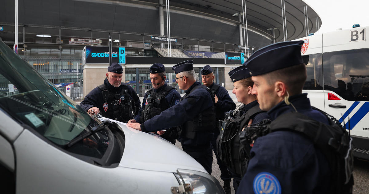 Brief scuffle between fans mars France-Israel soccer match amid high security