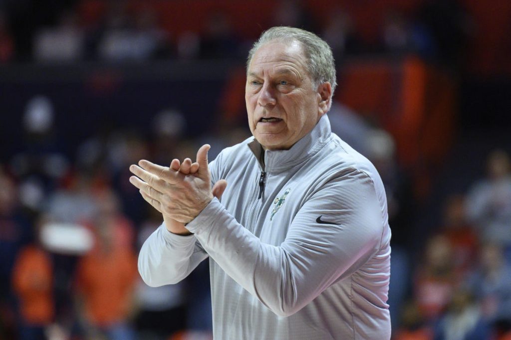 Michigan State coach Tom Izzo breaks Bob Knight’s Big Ten’s win record with victory over Illinois
