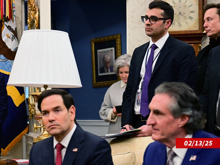 donald trump portrait oval office getty