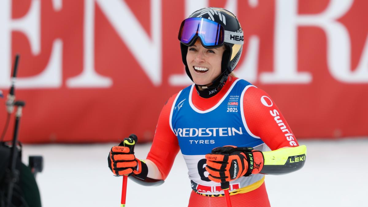 Lara Gut-Behrami finishes her last World Alpine Skiing Championships with a record