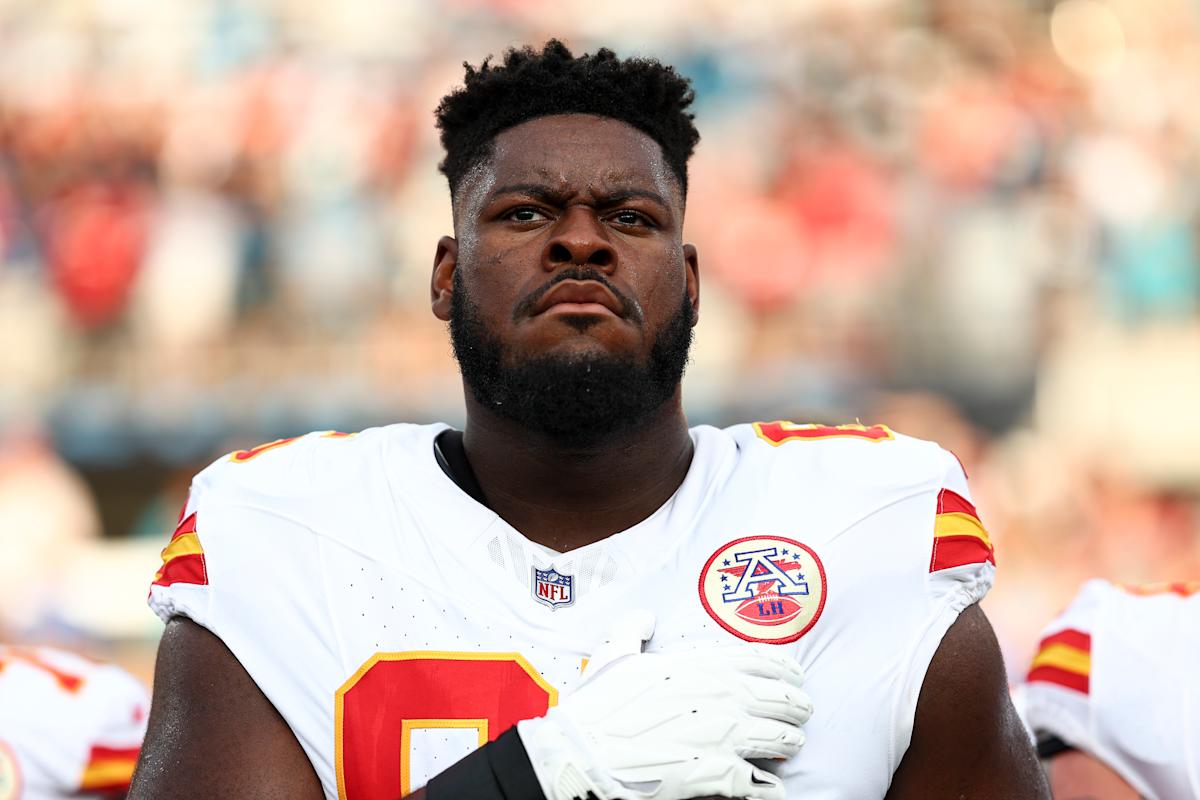 Chiefs reportedly plan to franchise tag guard Trey Smith with 1-year deal worth $23 million
