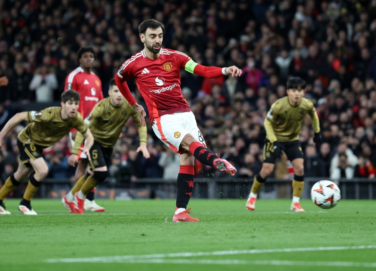 Fernandes hat-trick fires Man Utd into Europa League quarters