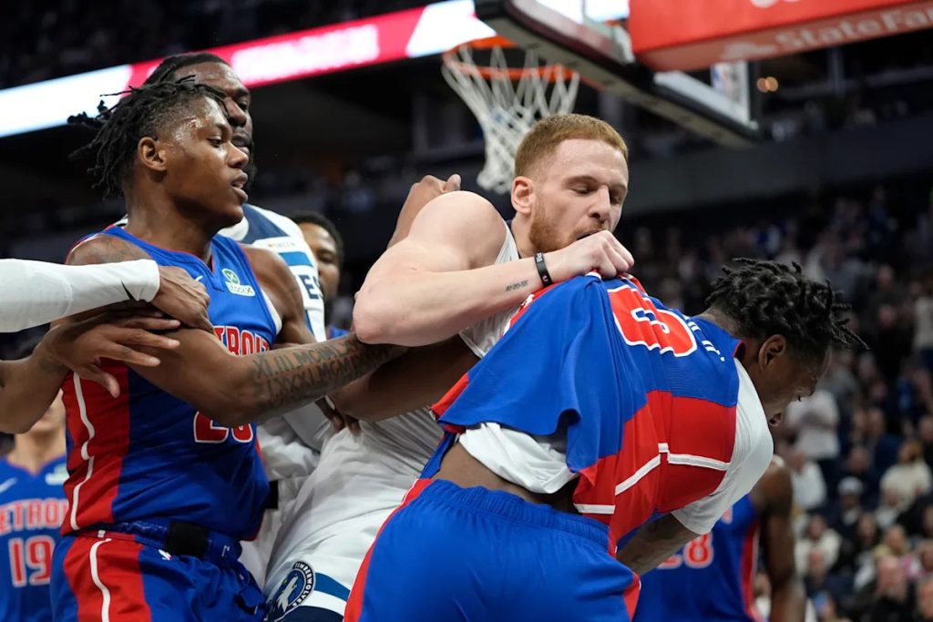 5 players, 2 coaches ejected after Pistons-Timberwolves skirmish in 2nd quarter