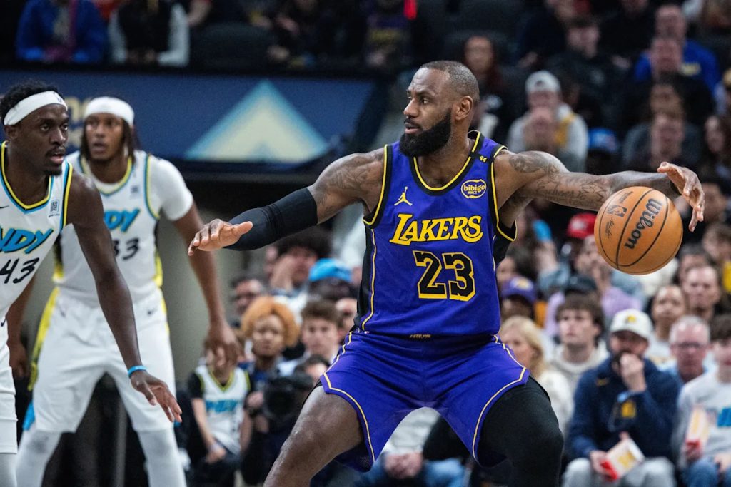 LeBron James scores tip-in buzzer-beater, saves 18-year double-digit scoring streak to snap Lakers’ losing streak