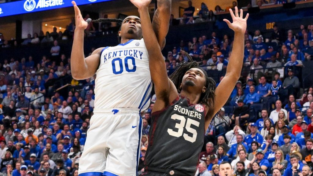 Andrew Carr reacts to Otega Oweh’s game-winner for Kentucky in SEC tournament