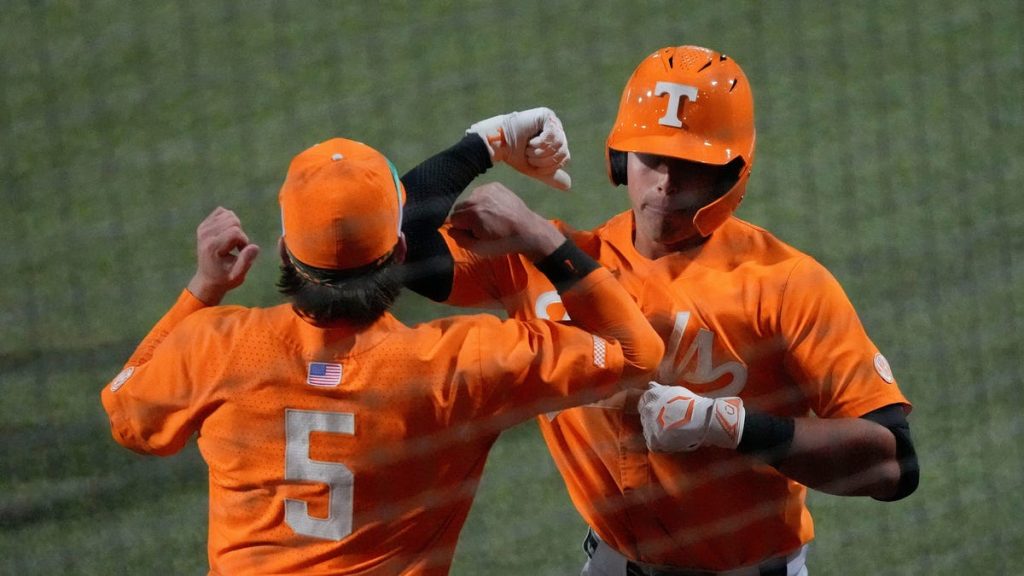 Tony Vitello discusses Tennessee’s win at Alabama in game No. 2