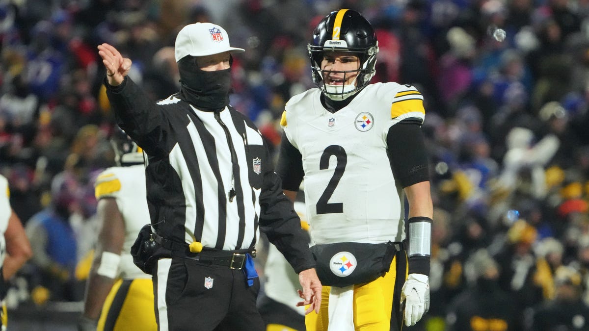 If Aaron Rodgers retires, will Mason Rudolph cost Mike Tomlin his job?