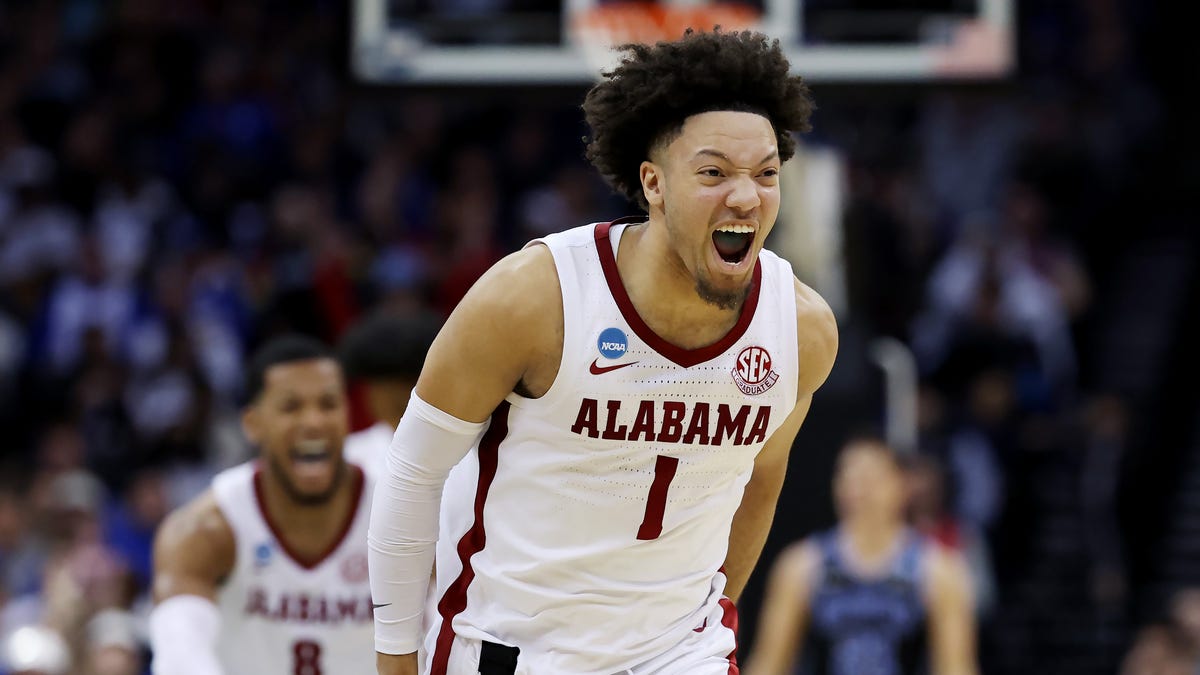 Alabama basketball’s Mark Sears chasing Larry Bird’s records at Elite Eight