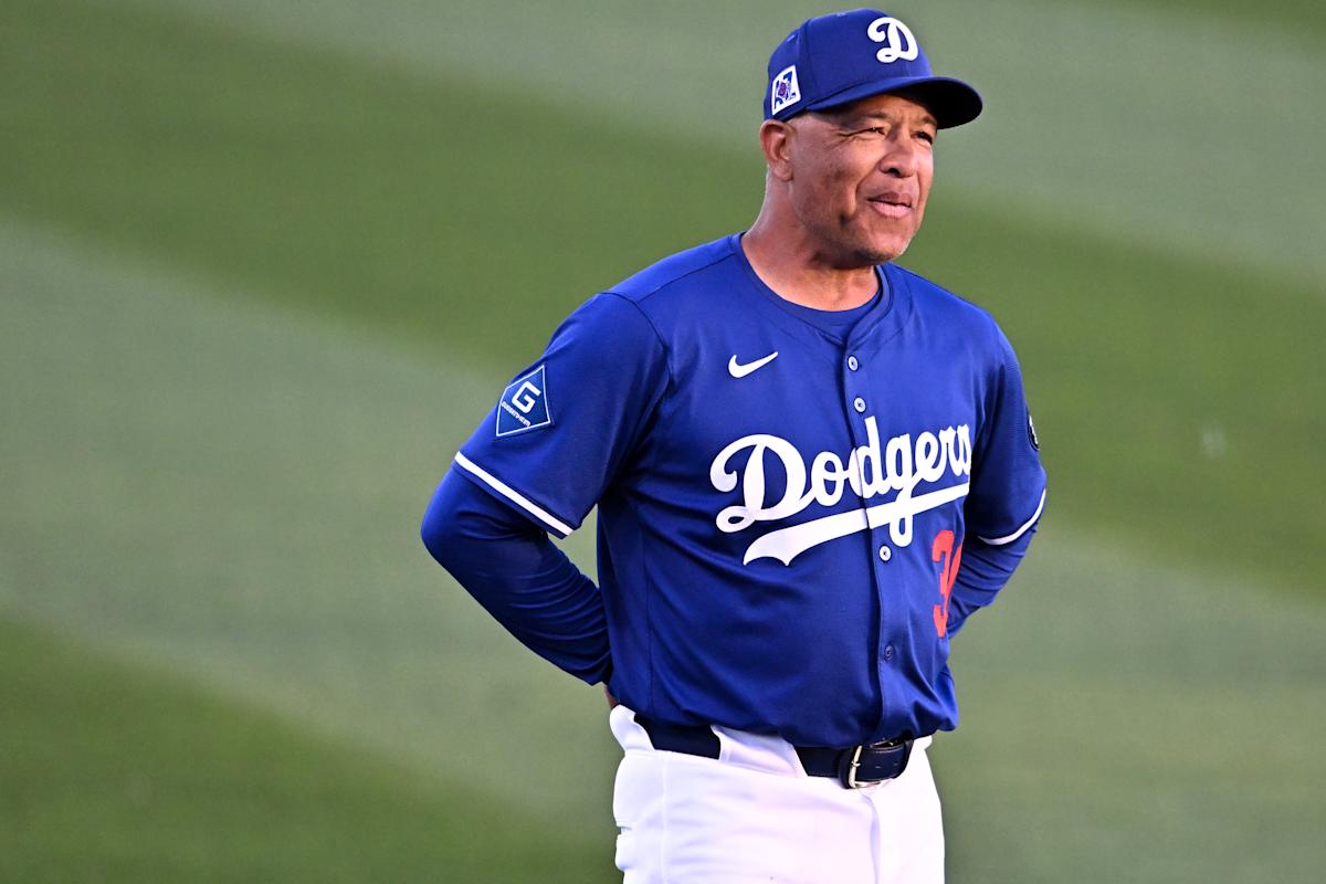 Dodgers, Dave Roberts agree to 4-year deal worth reportedly over $32 million