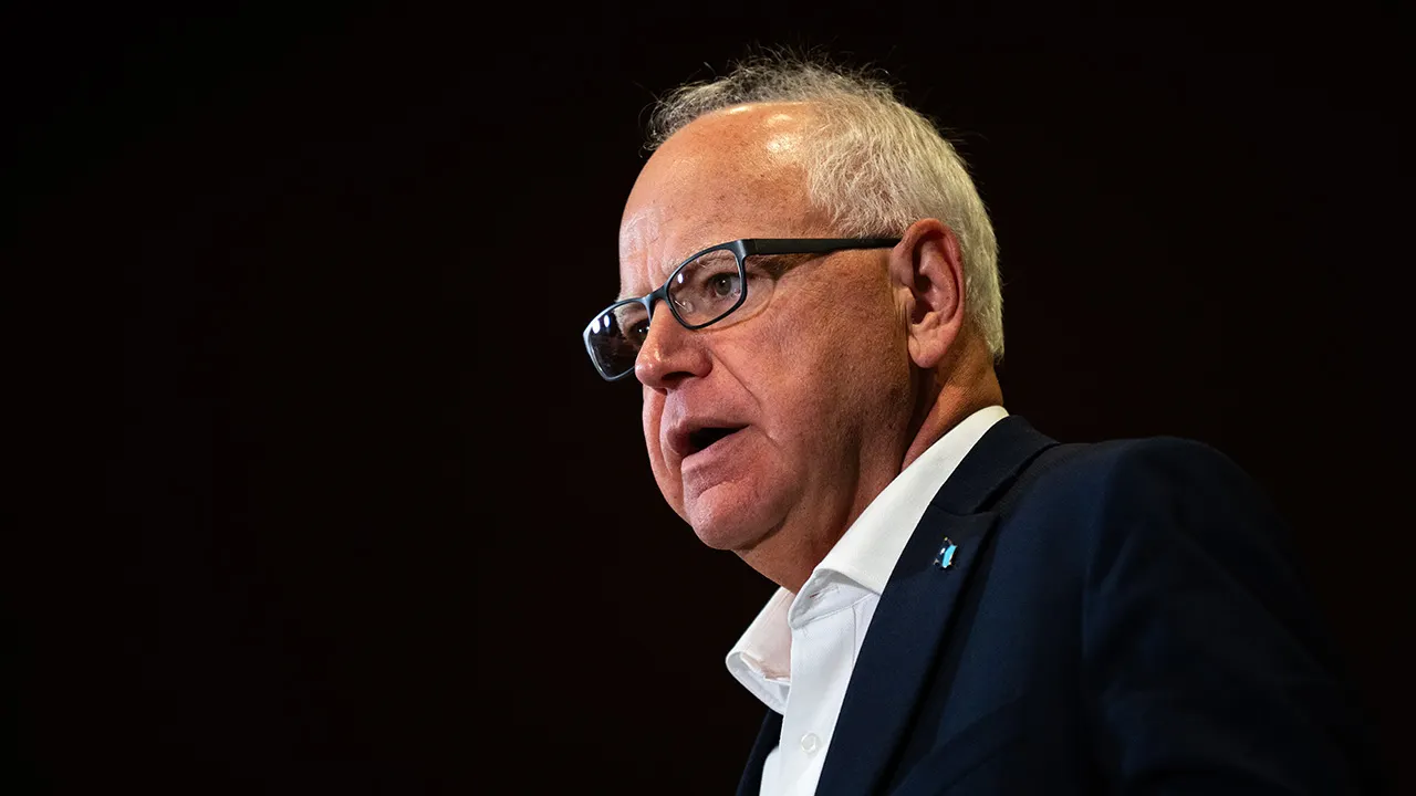 Ex-Vikings player calls Walz ‘disgrace to football’ over trans athlete inclusion