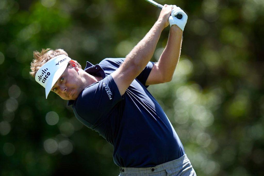 Keith Mitchell settles for a 5-way tie for the lead at Valspar Championship