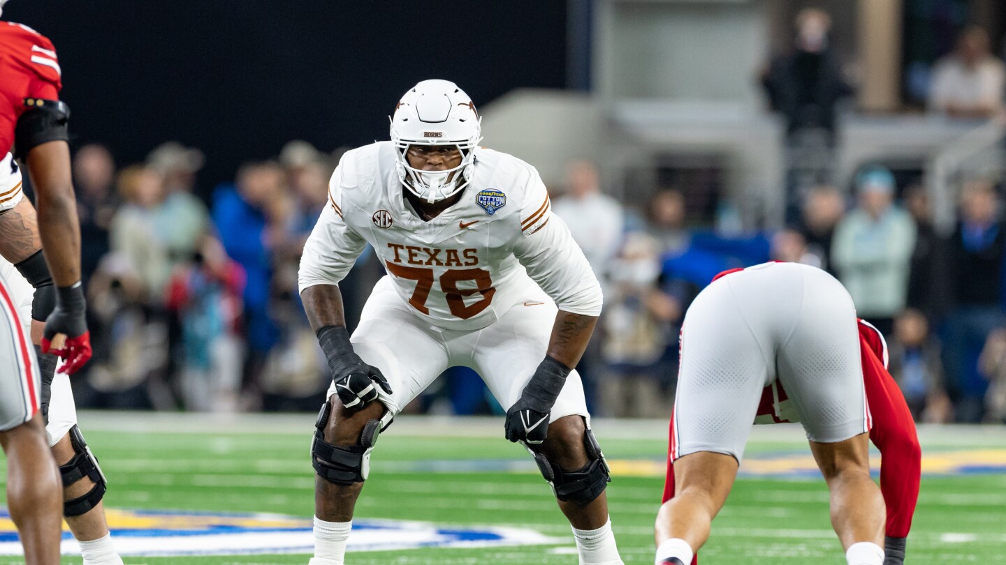 OT Kelvin Banks visits the Cardinals