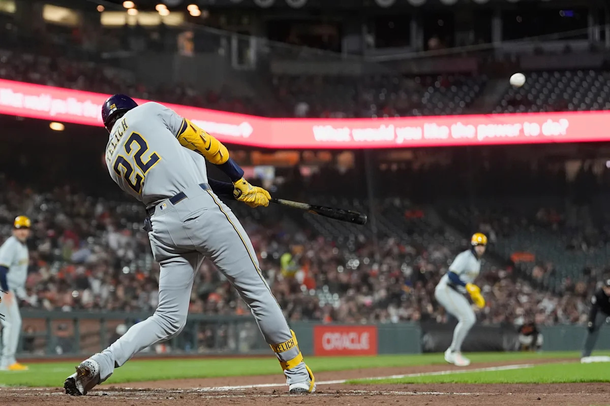 Yelich’s 5th career slam and Bauers’ 2-run homer power the Brewers to an 11-3 win over the Giants