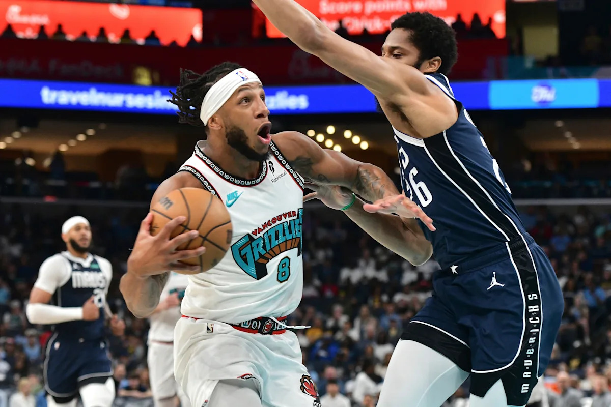 Lamar Stevens scores career-high 31 points as Grizzlies coast to a 132-97 win over Mavericks