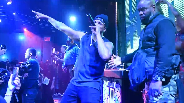 040625_neyo_performance_kal