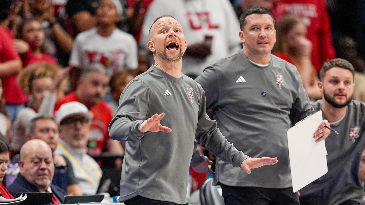 Pat Kelsey 2025-26 roster, portal questions