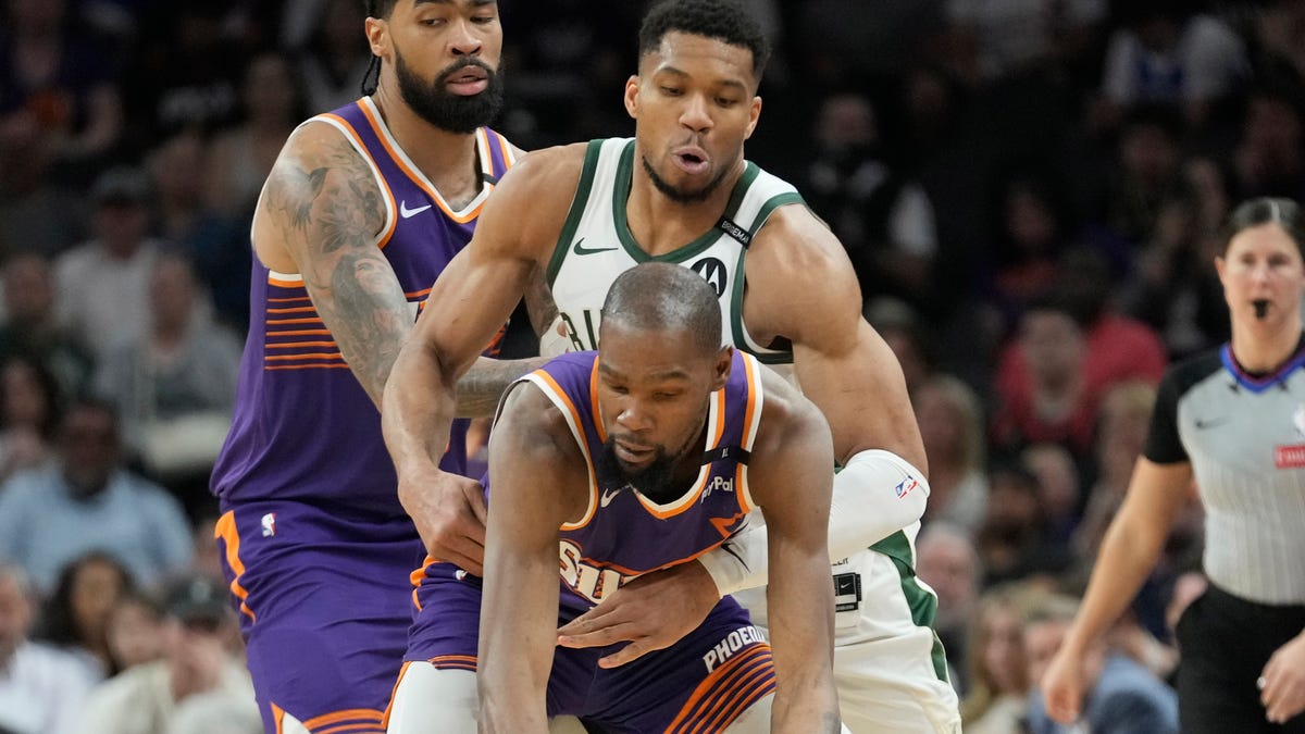 Kevin Durant, Nick Richards out vs OKC Thunder