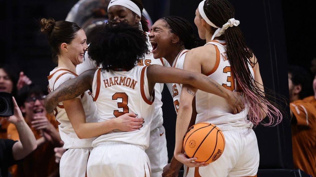 Texas women’s hoops hold off TCU, head to first Final Four in 22 years