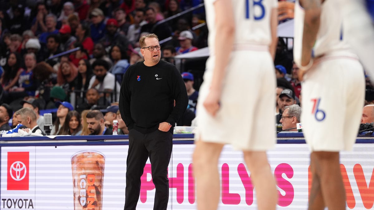 Nick Nurse reacts to being tossed late in 76ers’ loss to Bucks at home