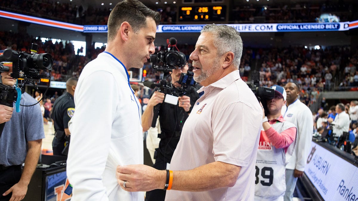 Bruce Pearl, Todd Golden embrace Final Four family reunion
