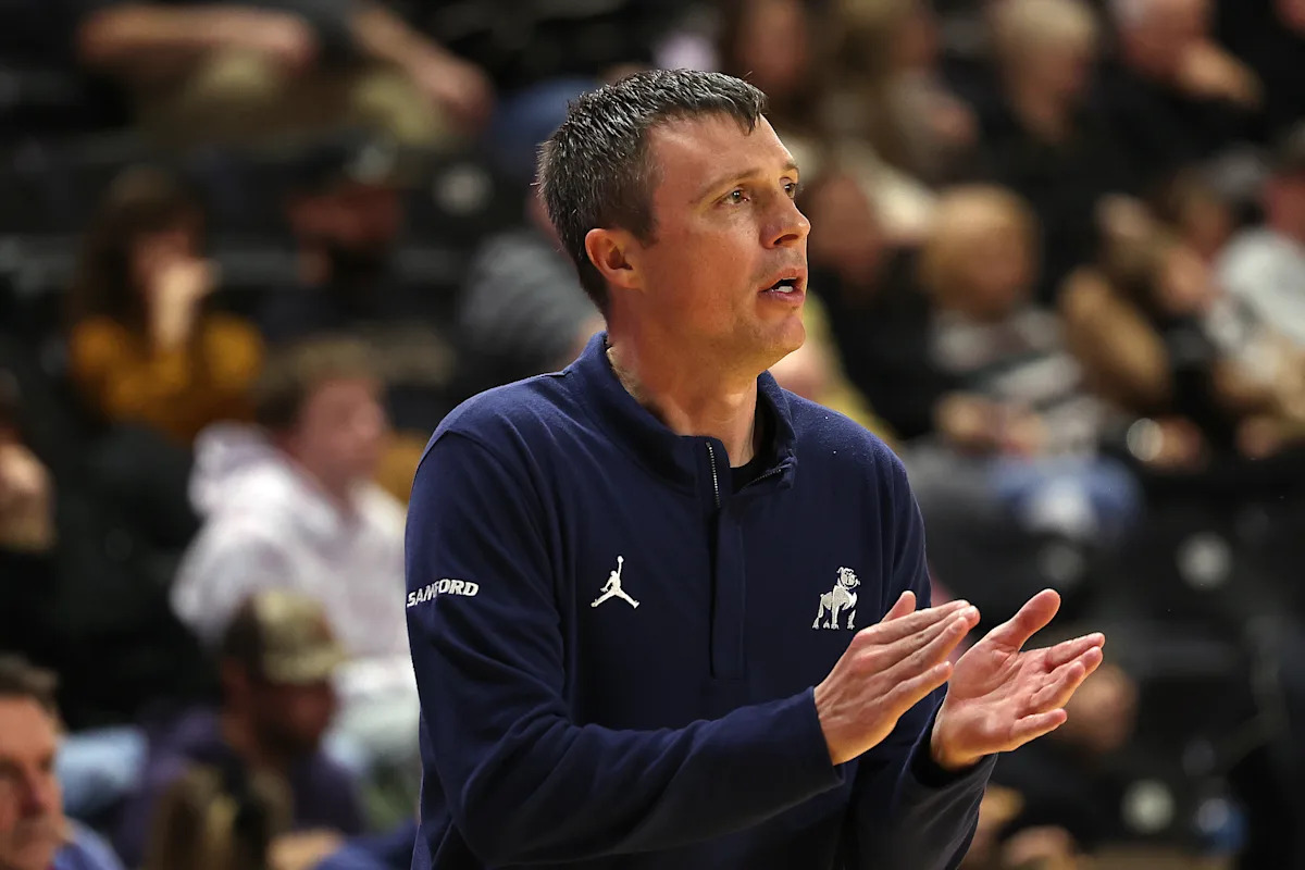Texas A&M reportedly hiring Samford’s Bucky McMillan as next head coach to replace Buzz Williams