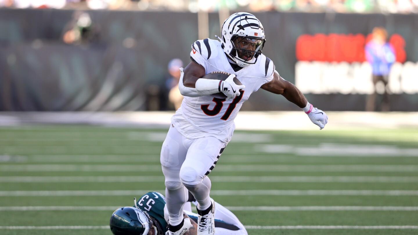 Zack Moss agreed to rework his deal to stay with Bengals
