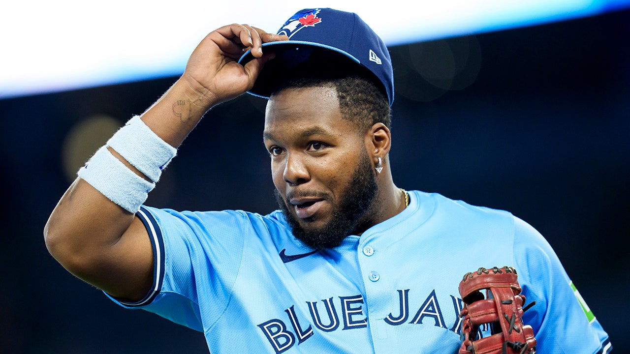 Vladimir Guerrero Jr contract: Blue Jays reportedly give slugger massive extension