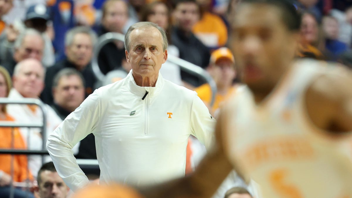 Vols announce hiring of men’s basketball assistant coach