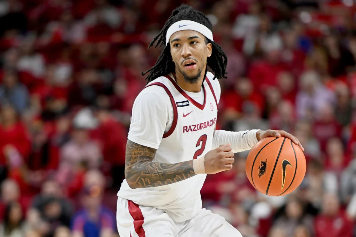 Former Arkansas standout Boogie Fland commits to national champion Florida, AP source says
