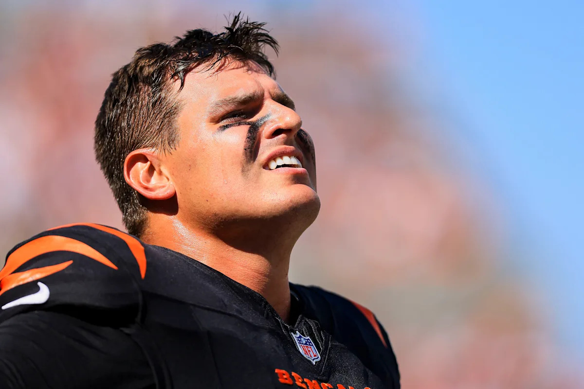 Bengals DE Trey Hendrickson reports to offseason training, says he won’t play on current deal