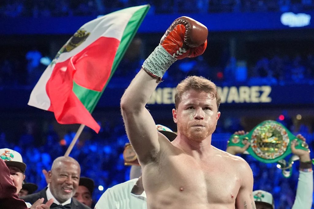 Canelo Alvarez beats William Scull to become undisputed super middleweight champion again