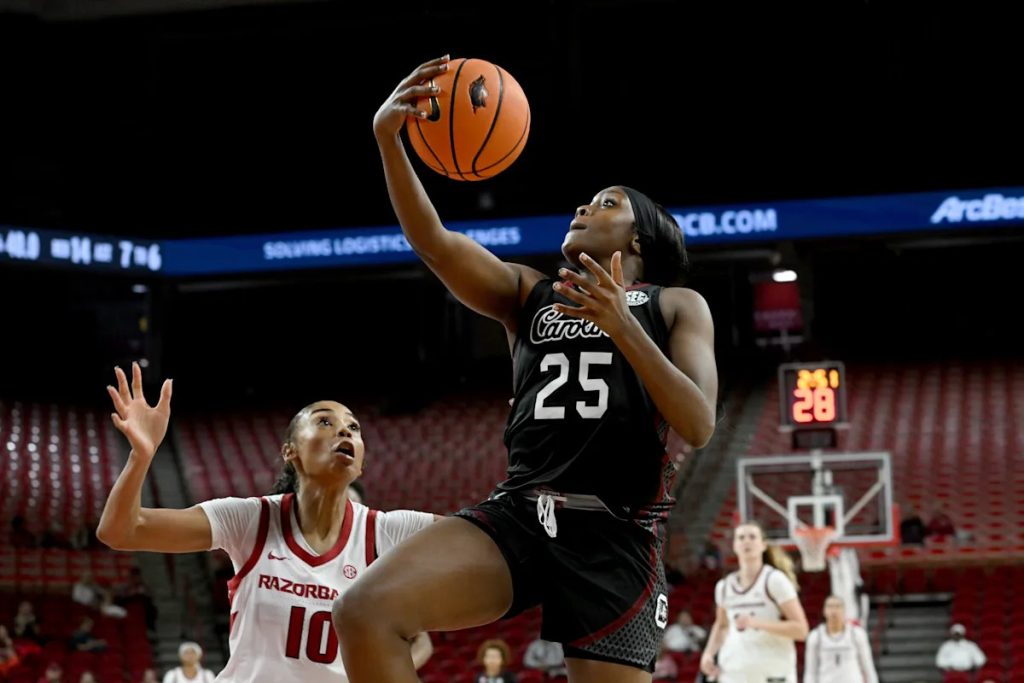 Joyce Johnson scores 22 points as No. 3 South Carolina beats Arkansas 93-58