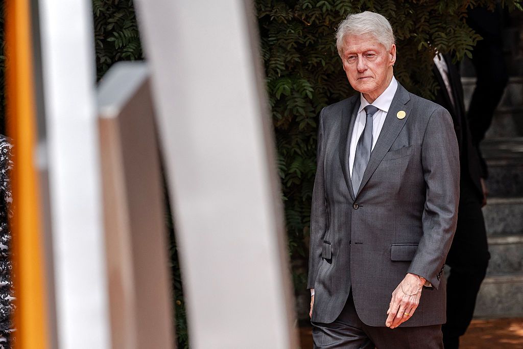 Bill Clinton finalmente rompe el silencio sobre sus vínculos con Jeffrey Epstein