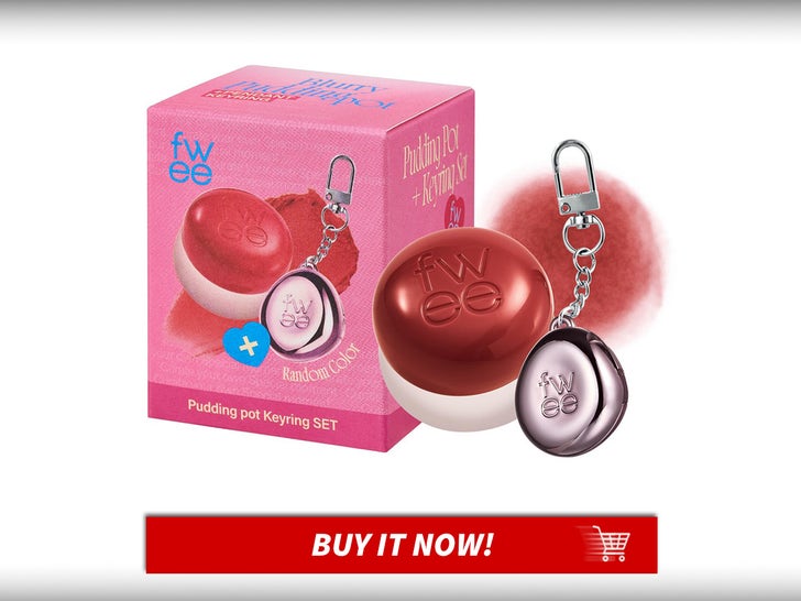 Fwee-Blurry-Pudding-Pot-Keychain-Set-Korean-Makeup-Amazon-MAIN