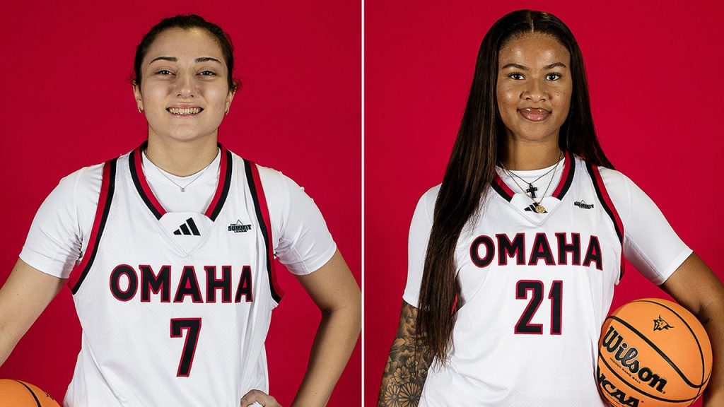 Women’s college basketball players come to rescue after sinkhole swallows 2 cars