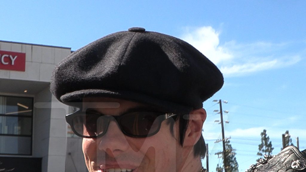 Yungblud Talks About Getting DMs From Ladies, Says He’s a Prude