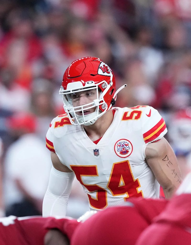 Commanders’ Leo Chenal describes where he fits best