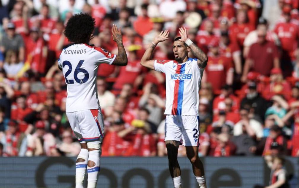 Former referee gives his verdict on Liverpool’s controversial Woodman incident