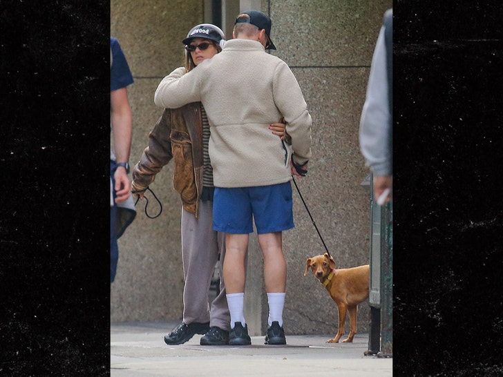 amanda-batula-Kyle-Cooke-sub-backgrid-1