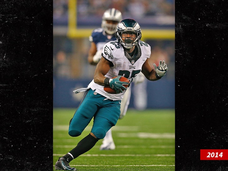 lesean mccoy eagles sub getty swipe 1