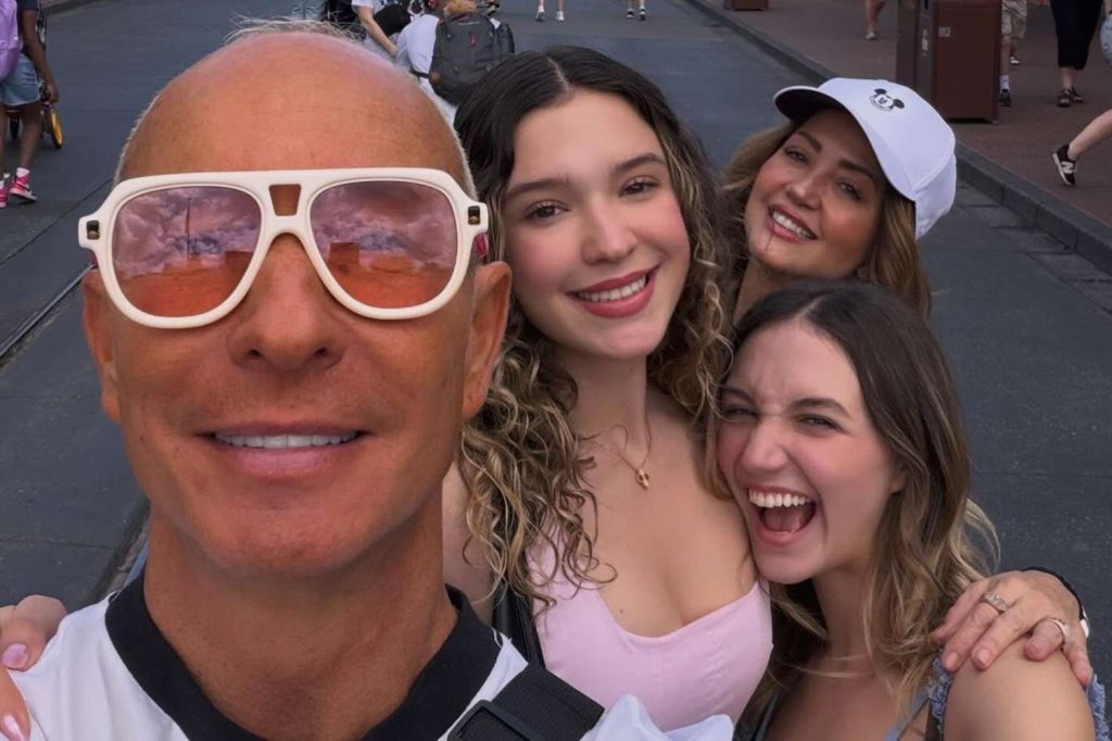 Andrea Legarreta y Eric Rubín de nuevo juntos de vacaciones con sus hijas, y otras fotos de famosos