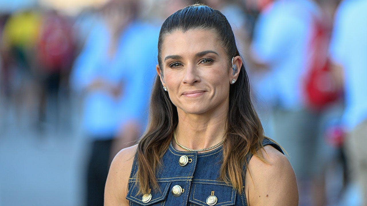 Danica Patrick shows up to Indy 500 for work looking absolutely shredded, new TN largemouth bass record & MEAT
