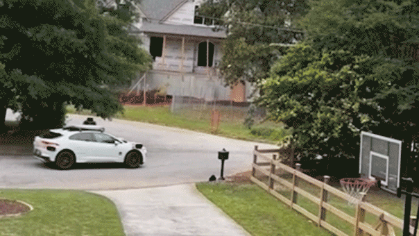 Waymo cars flood Atlanta neighborhood cul-de-sacs due to routing glitch