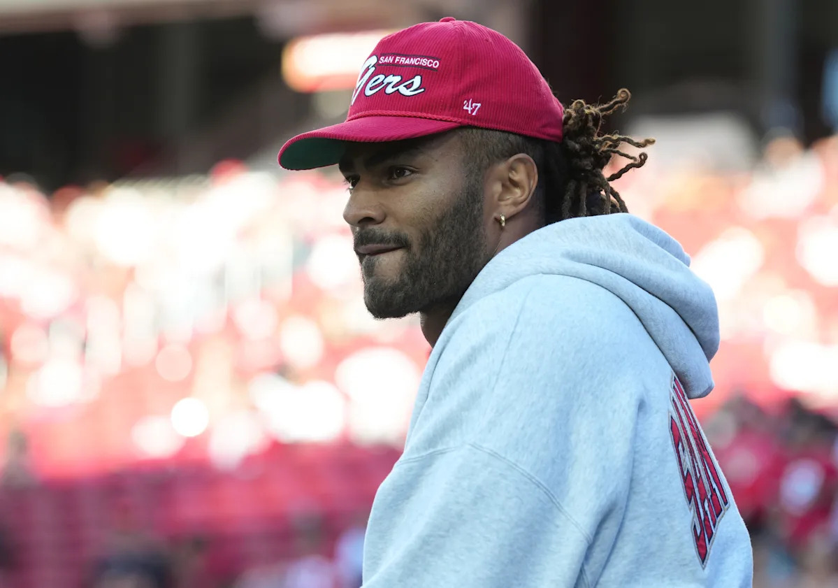 49ers star named a long-shot pick for 2026 NFL award