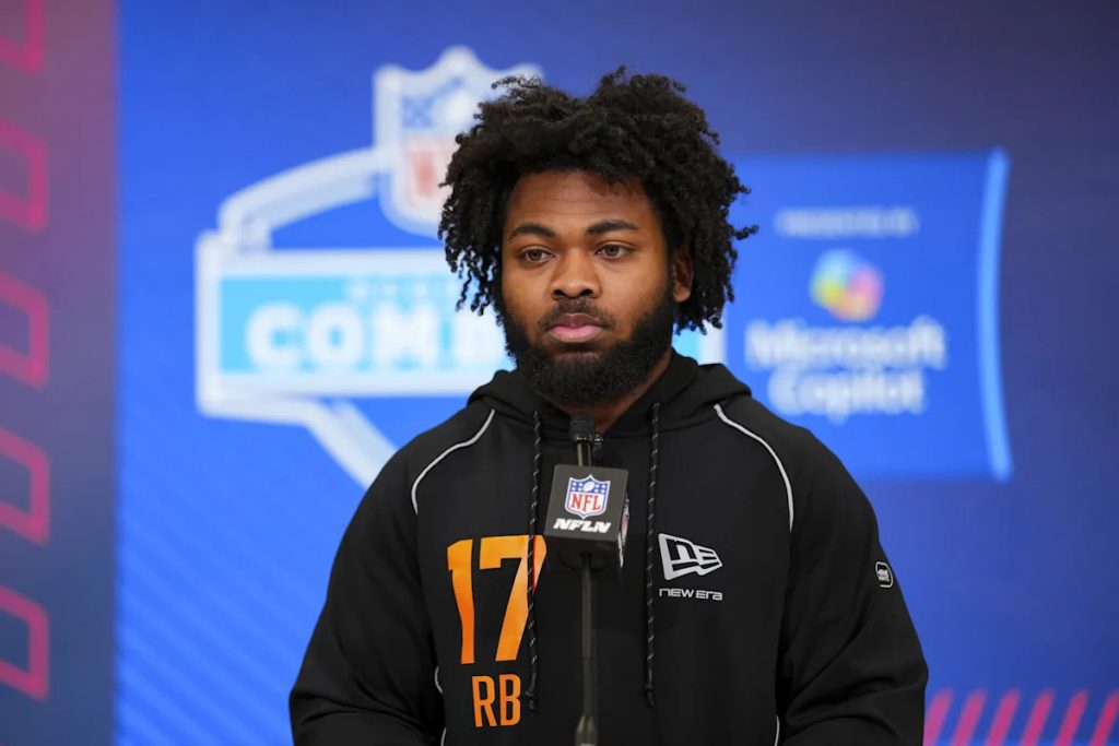 Bills waive rookie RB from IR after clearing waivers