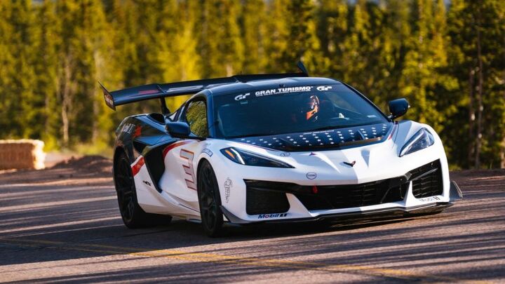 Corvette ZR1X Shatters Pikes Peak Hillclimb Record