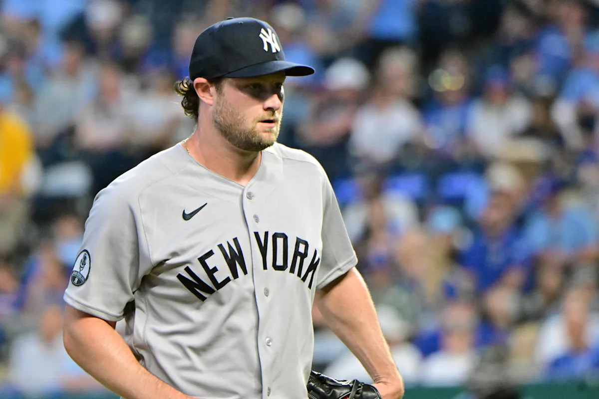 The Yankees, hilariously, fall to the Red Sox for the third game in a row