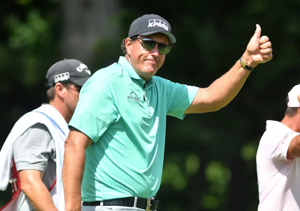 Report alleges Phil Mickelson made advances on fellow tour pro’s wife