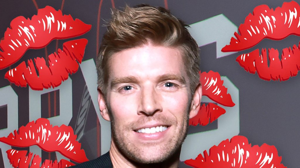 ‘Summer House’ Star Kyle Cooke Seen Kissing a Fan During DJ Set